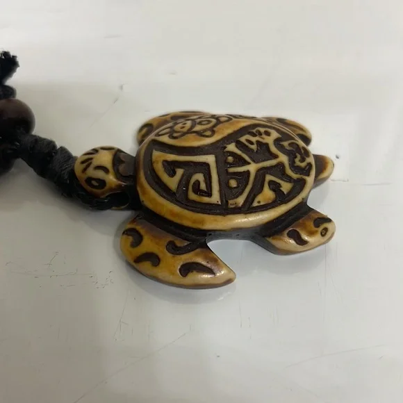 Adjustable turtle necklace - Picture 4 of 5